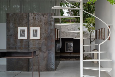 005TAJ04146 ToLoLo studio