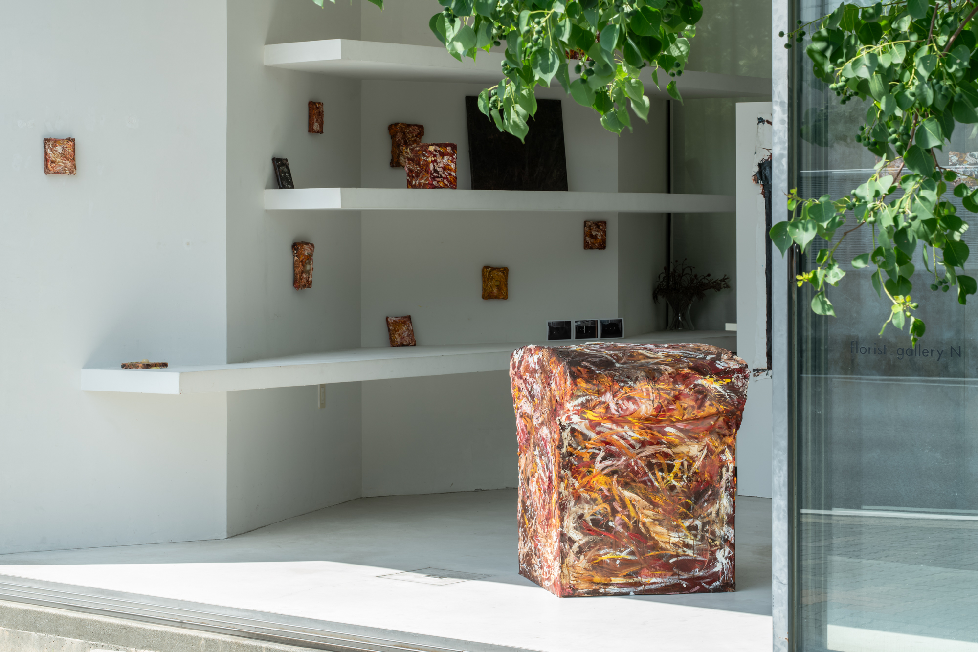 027TAJ04743 ToLoLo studio