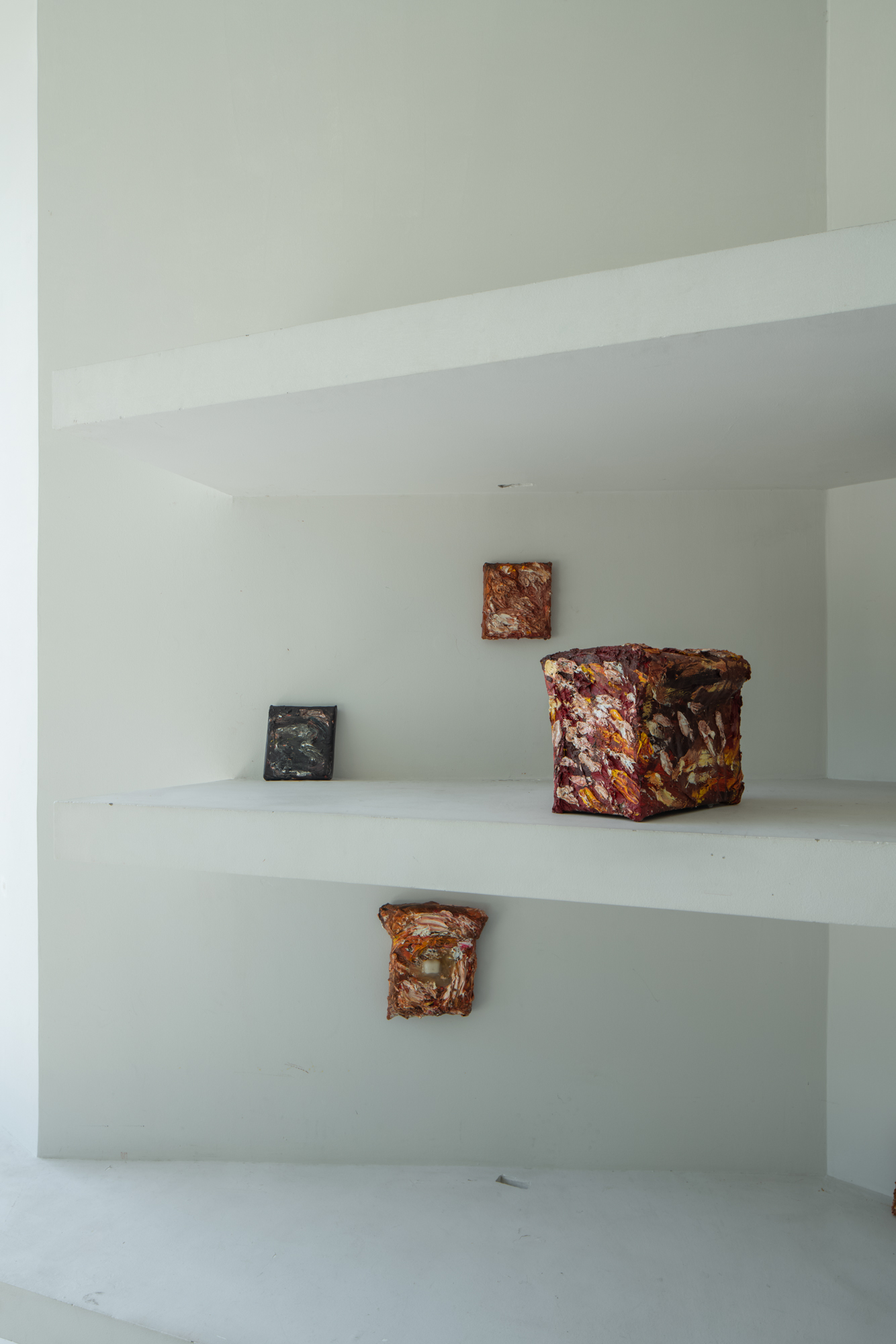 044TAJ04866 ToLoLo studio