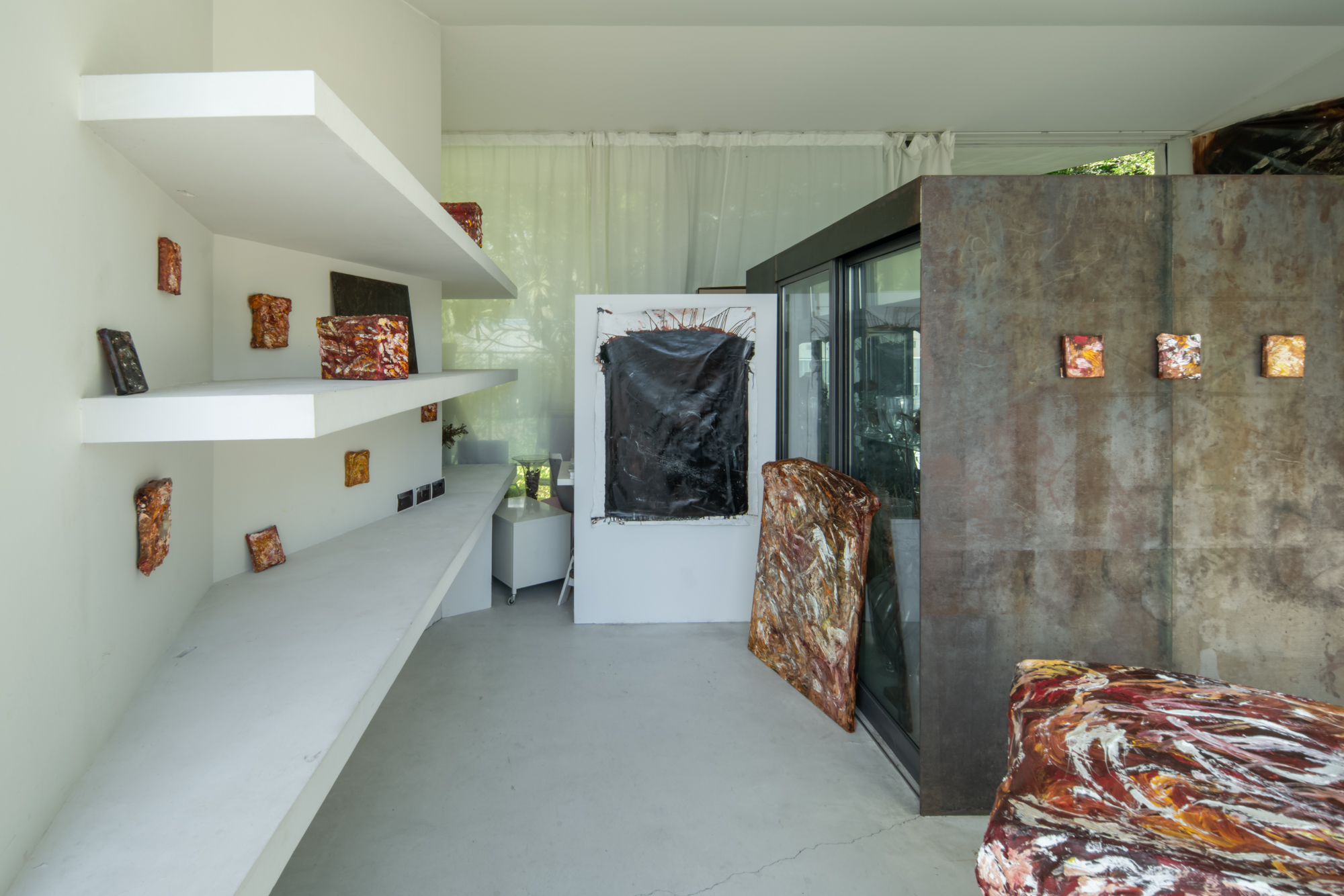 052ARA08199 ToLoLo studio