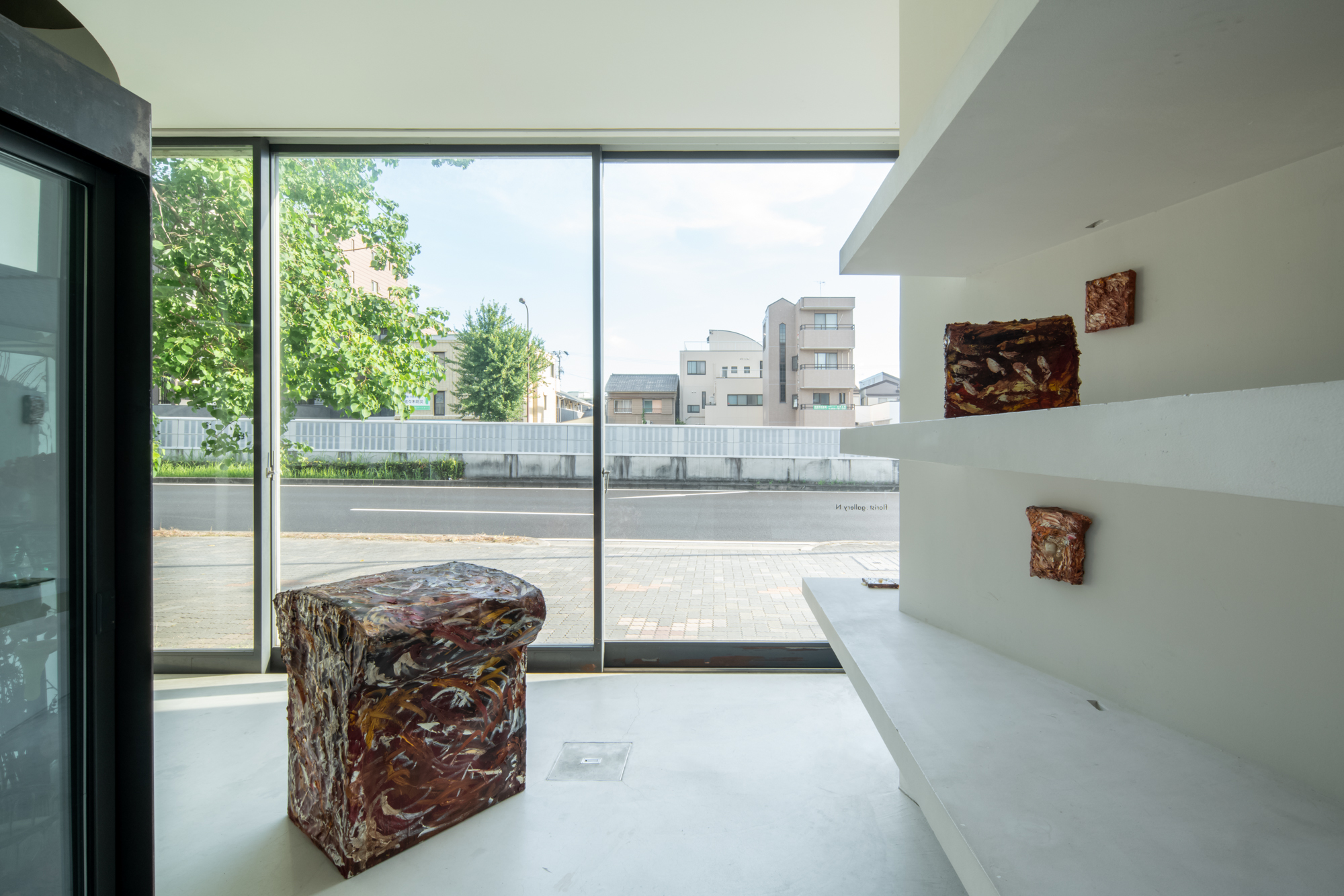 062ARA08238 ToLoLo studio