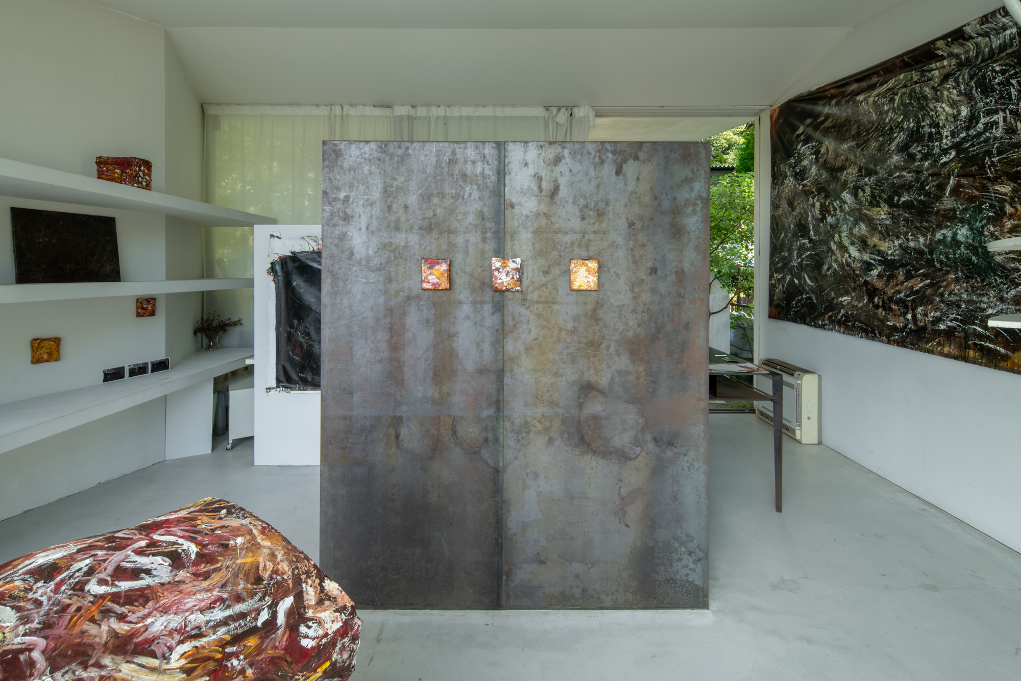 067ARA08253 ToLoLo studio